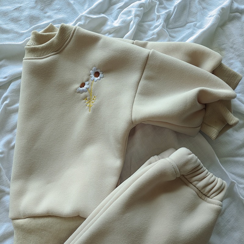 ชุดเสื้อผ้าเด็กเล็กสำหรับฤดูใบ - Winter Clothing Activity บทวิจารณ์และราคา
