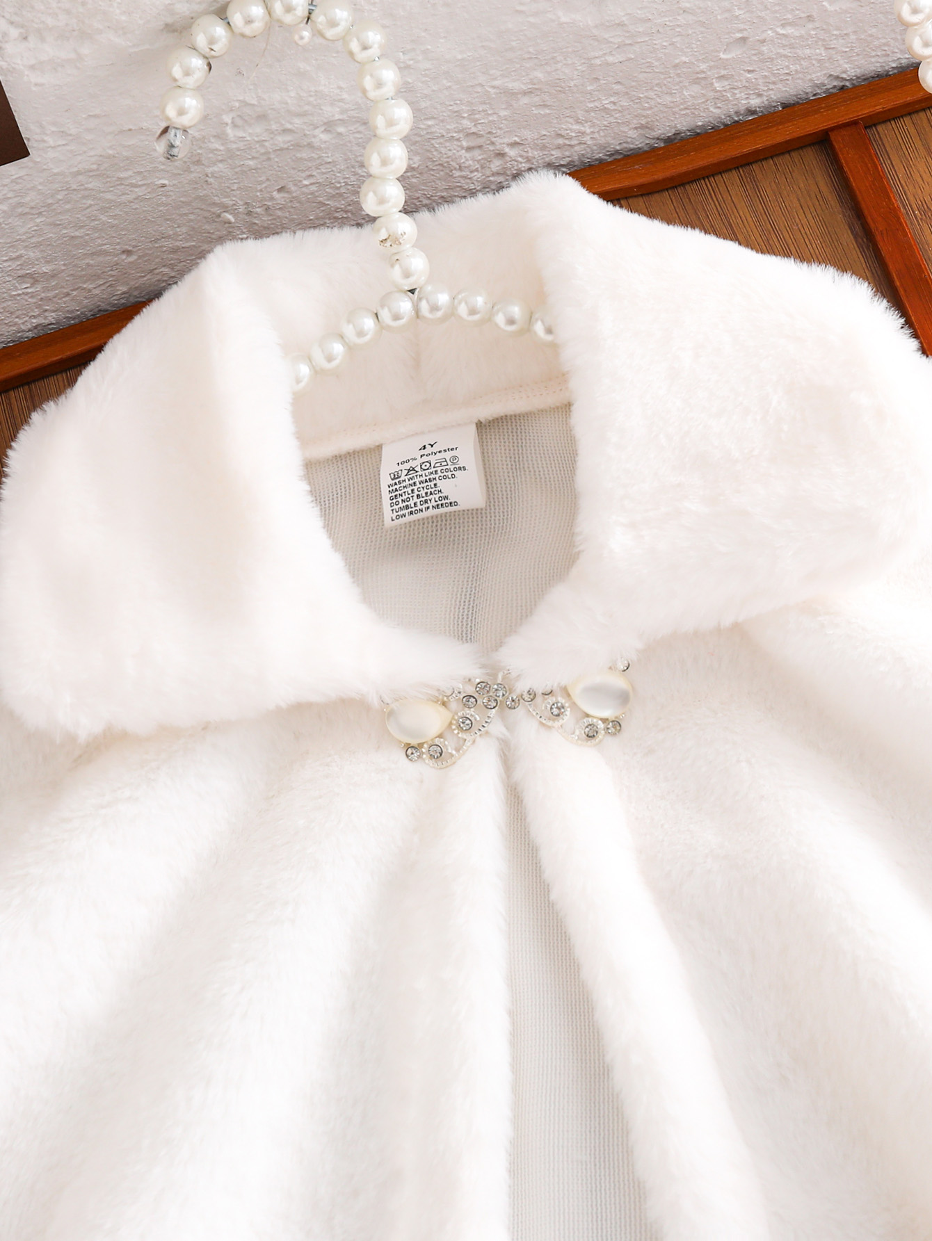 ผ้าคลุมไหล่เจ้าหญิงสีขาวอบอุ่น - Winter Clothing Activity บทวิจารณ์และราคา